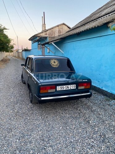 LADA (VAZ) 2107-2