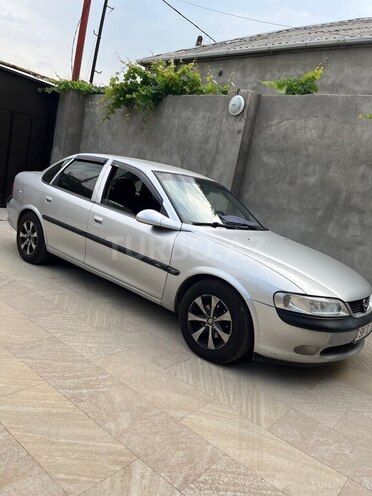 Opel Vectra-2