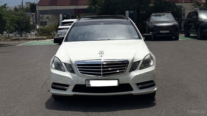Mercedes E 250-8