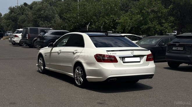 Mercedes E 250-5