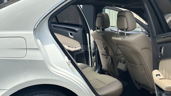 Mercedes E 250-13