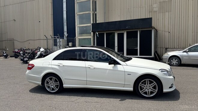 Mercedes E 250-3