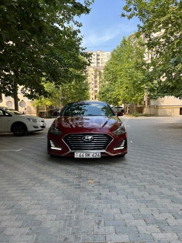 Hyundai Sonata-1