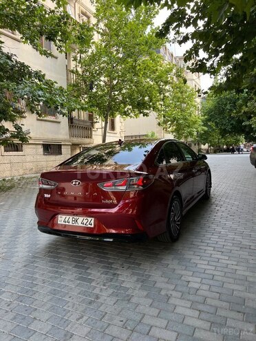 Hyundai Sonata-5