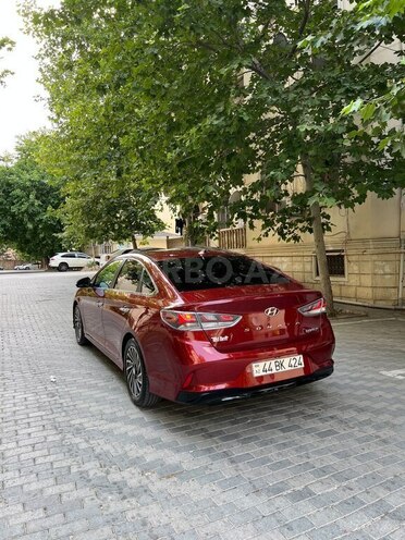 Hyundai Sonata-6