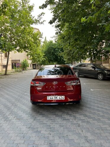 Hyundai Sonata-4