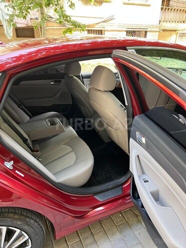 Hyundai Sonata-14