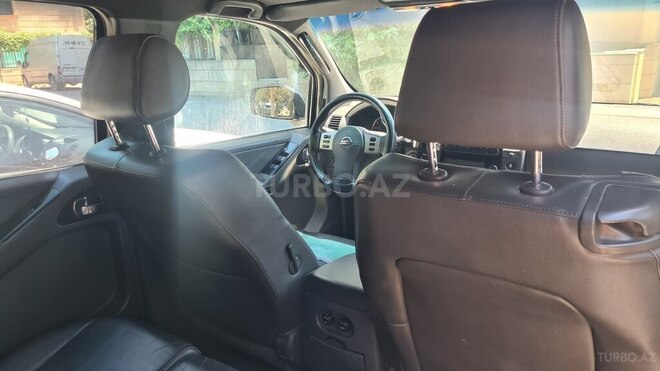 Nissan Pathfinder-7