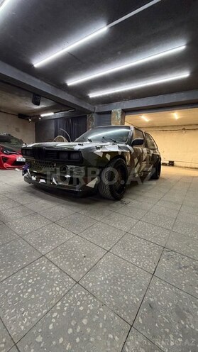 BMW 330-2