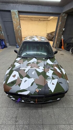 BMW 330-6