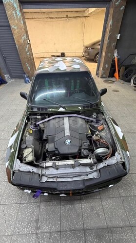BMW 330-7