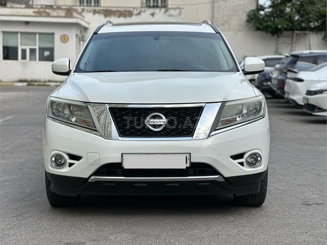 Nissan Pathfinder-1