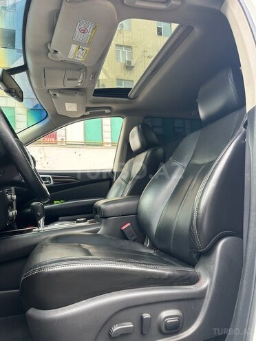 Nissan Pathfinder-10
