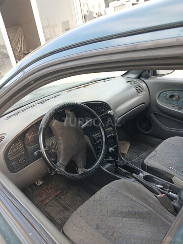Kia Sephia-4