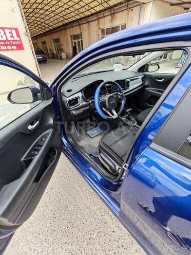 Kia Rio-5