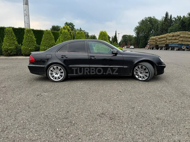 Mercedes E 220-2