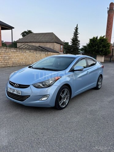 Hyundai Elantra-2