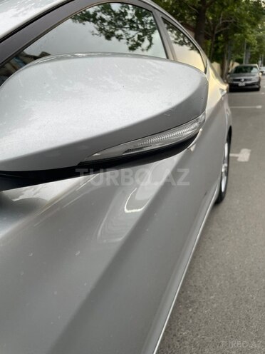Hyundai Elantra-3