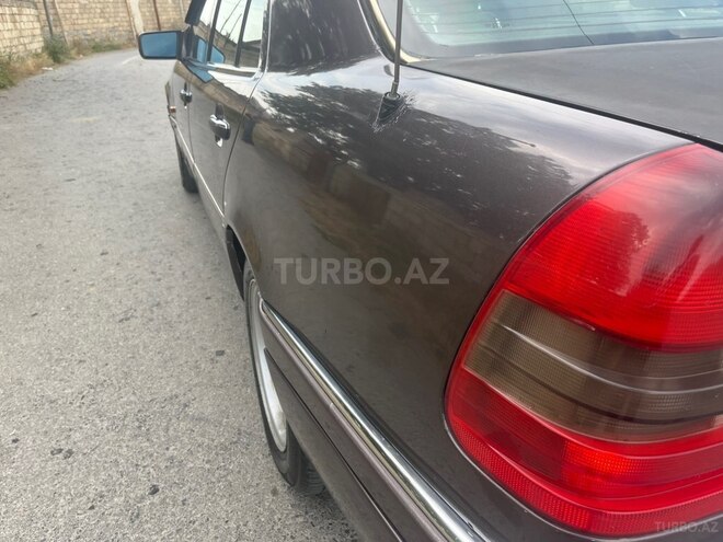 Mercedes C 200-8