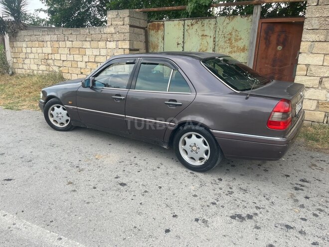Mercedes C 200-12