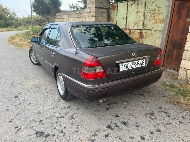 Mercedes C 200-13