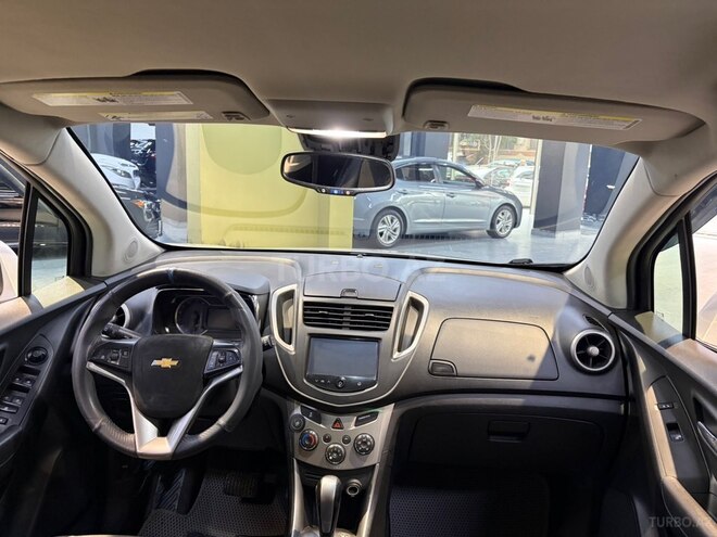 Chevrolet Trax-12