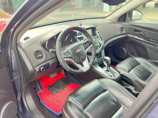 Chevrolet Cruze-11