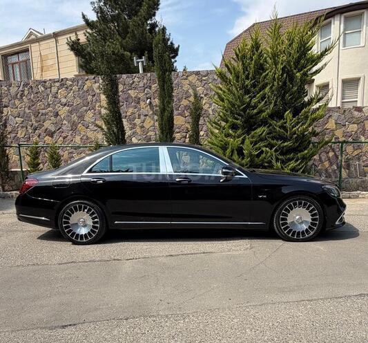 Mercedes S 600-12