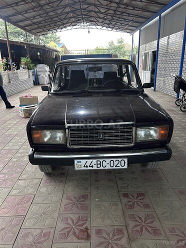LADA (VAZ) 2107-2