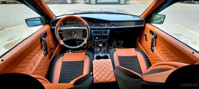 Mercedes 190-4