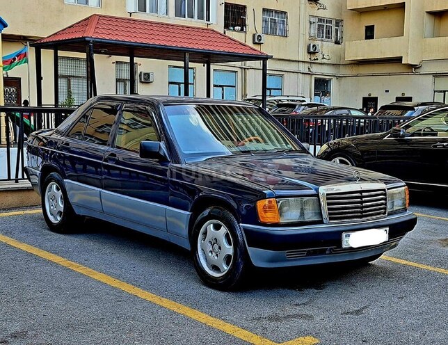 Mercedes 190-5