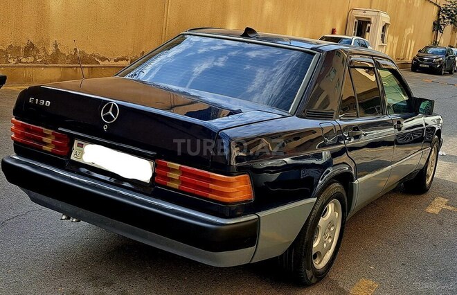 Mercedes 190-13