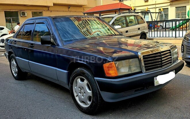 Mercedes 190-16