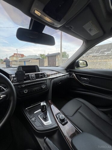 BMW 320-10