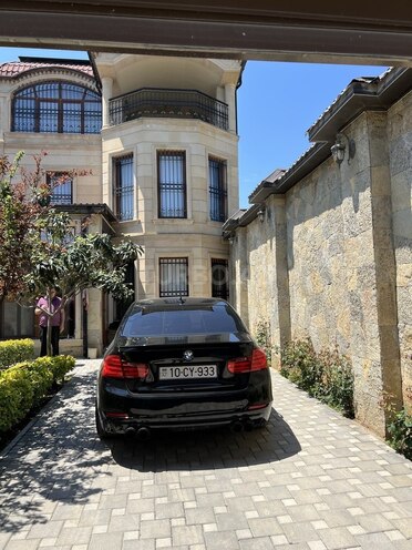 BMW 320-3