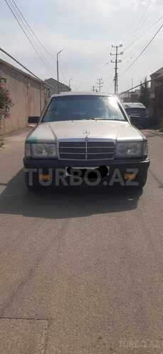 Mercedes 190-1