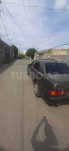 Mercedes 190-5