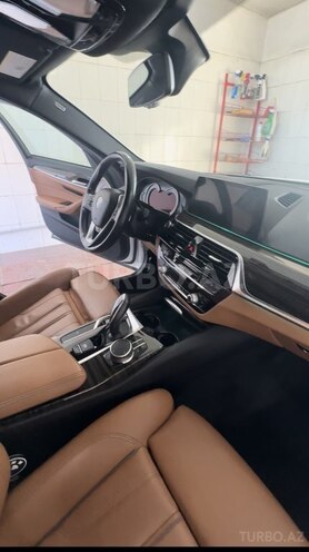 BMW 530-13
