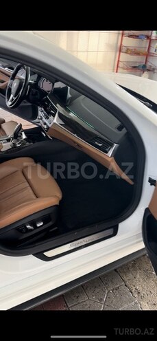 BMW 530-12