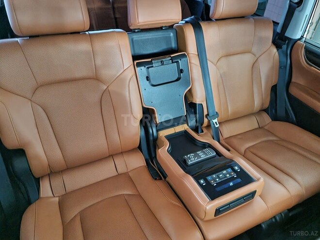 Lexus LX 570-21
