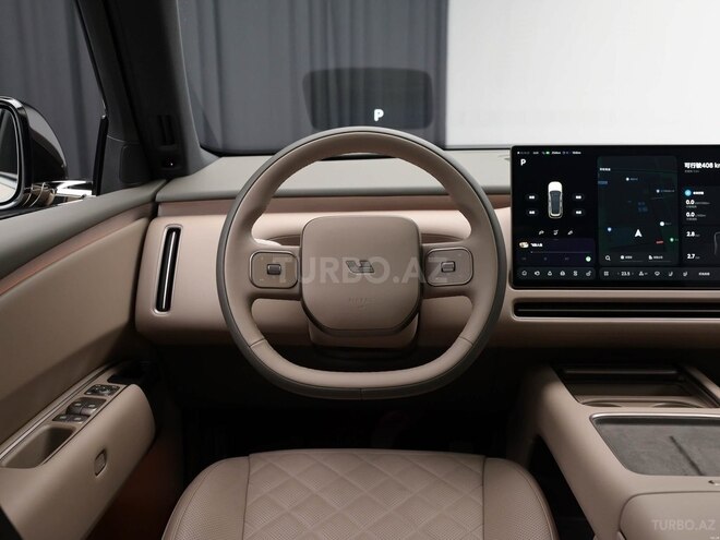 Li Auto L8-9