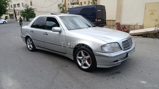 Mercedes C 200-2