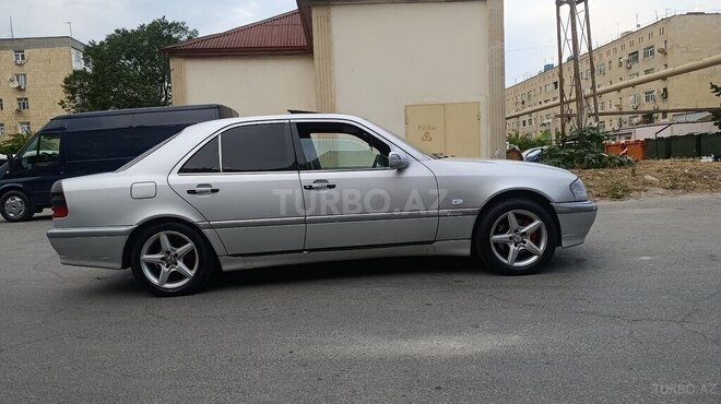 Mercedes C 200-13