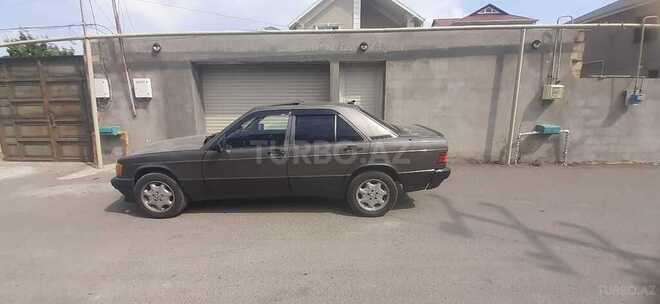 Mercedes 190-15