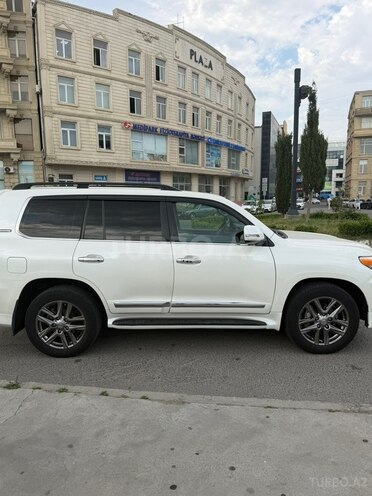 Toyota Land Cruiser-4