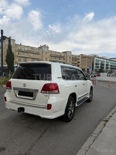 Toyota Land Cruiser-5