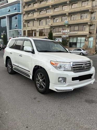 Toyota Land Cruiser-3