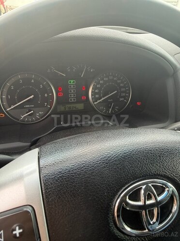 Toyota Land Cruiser-10