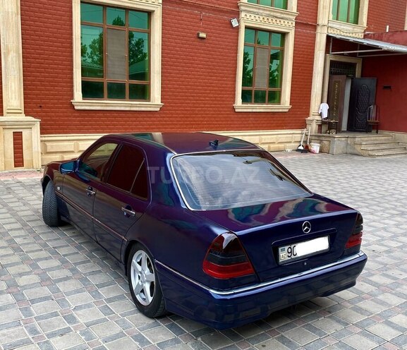 Mercedes C 220-9