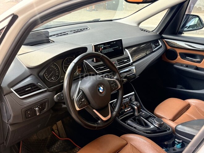BMW 216-10